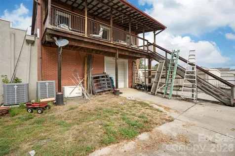 6 Sanderson Street Hayesville NC 28904