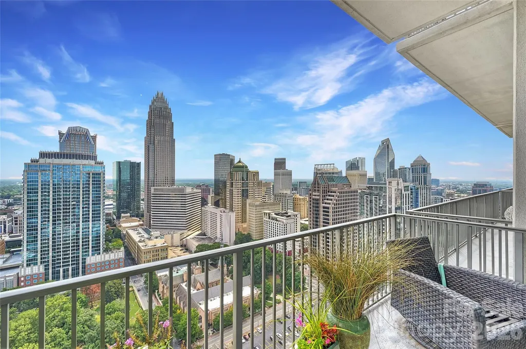 215 N Pine Street Charlotte NC 28202