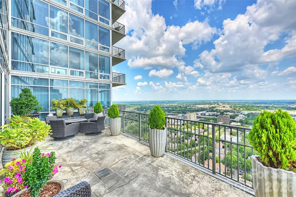 215 N Pine Street Charlotte NC 28202