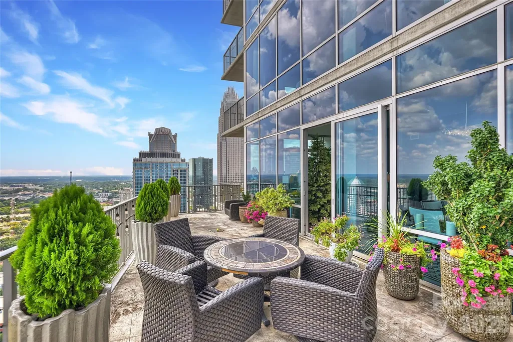 215 N Pine Street Charlotte NC 28202