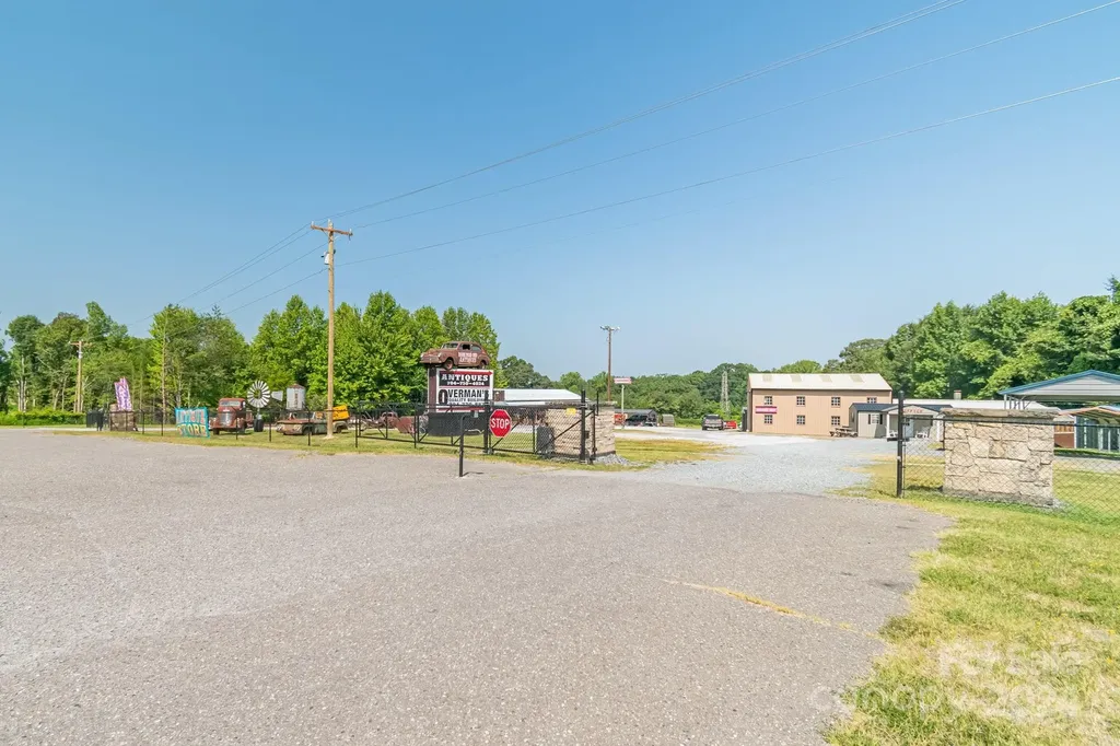 5067 E Dixon Boulevard Kings Mountain NC 28086
