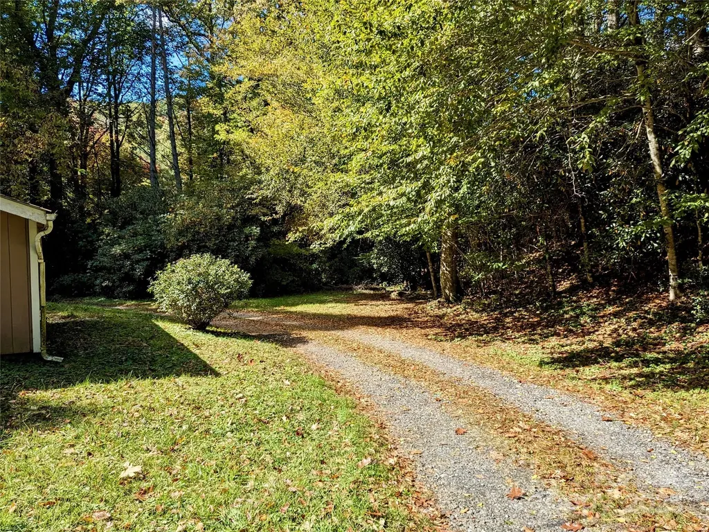 46 Tree Farm Road Spruce Pine NC 28777