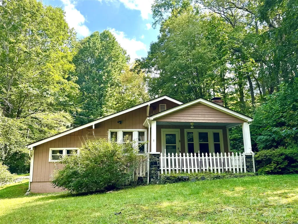 46 Tree Farm Road Spruce Pine NC 28777