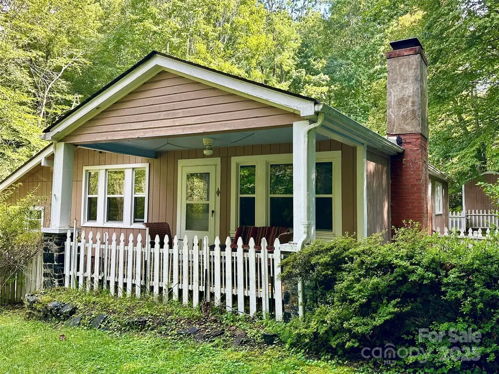 46 Tree Farm Road Spruce Pine NC 28777