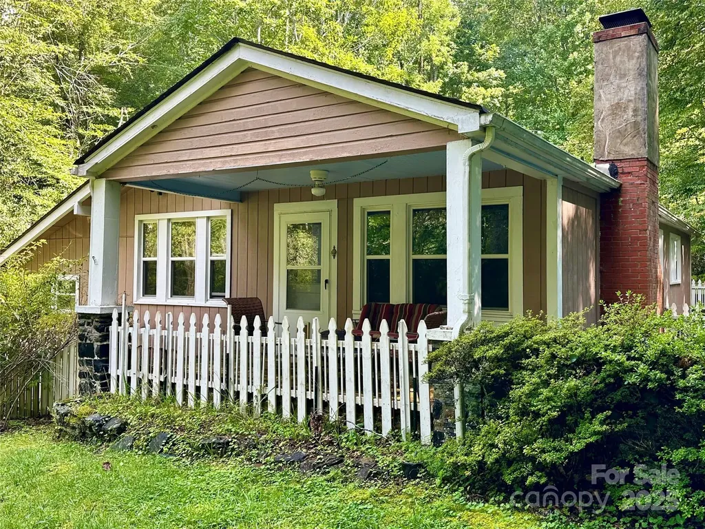 46 Tree Farm Road Spruce Pine NC 28777
