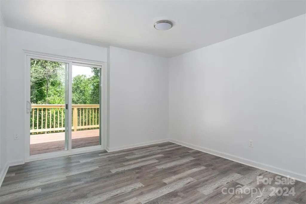 468 Deer Park Lake Road Spruce Pine NC 28777