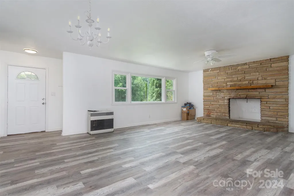 468 Deer Park Lake Road Spruce Pine NC 28777