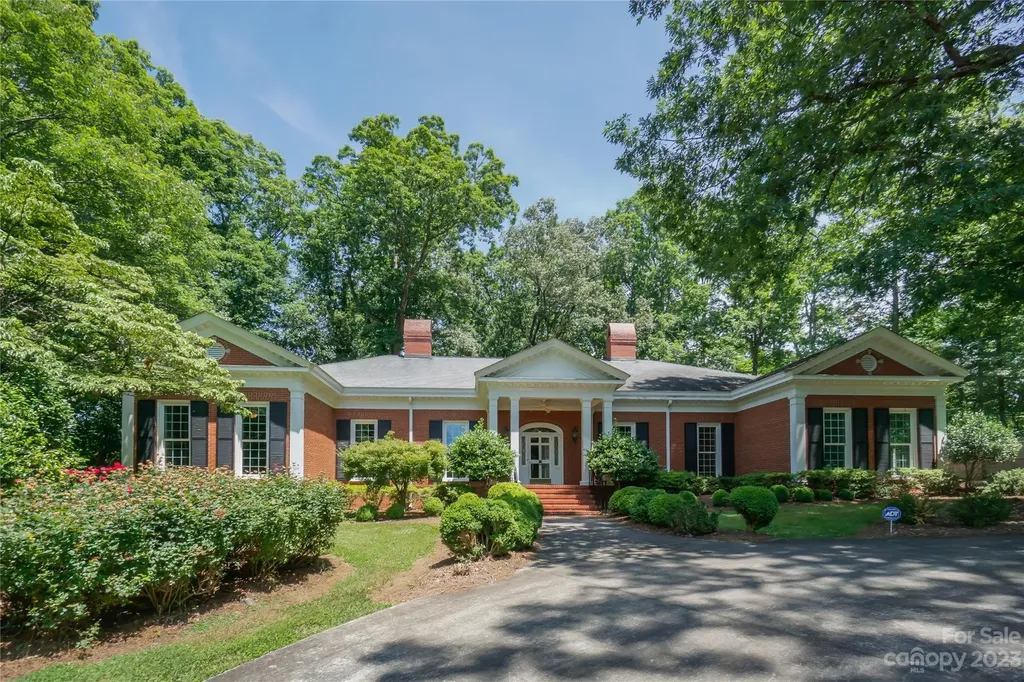 620 N 9th Street Albemarle NC 28001