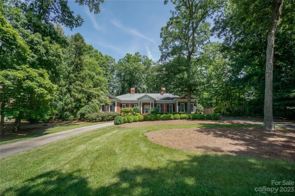 620 N 9th Street Albemarle NC 28001