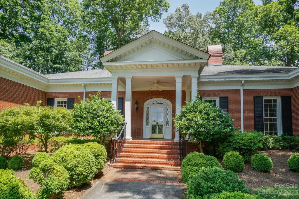620 N 9th Street Albemarle NC 28001