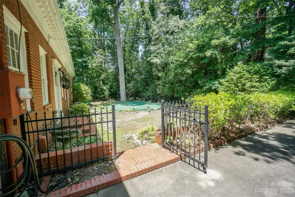 620 N 9th Street Albemarle NC 28001