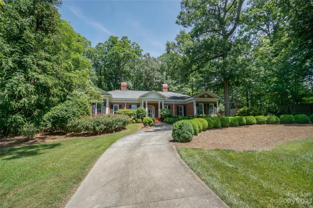 620 N 9th Street Albemarle NC 28001