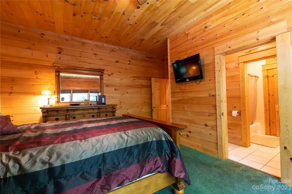 120 Brookwood Lane Burnsville NC 28714
