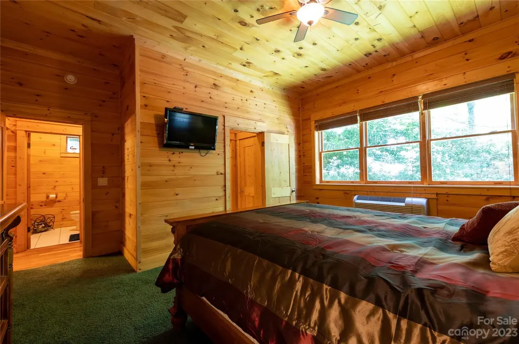 120 Brookwood Lane Burnsville NC 28714