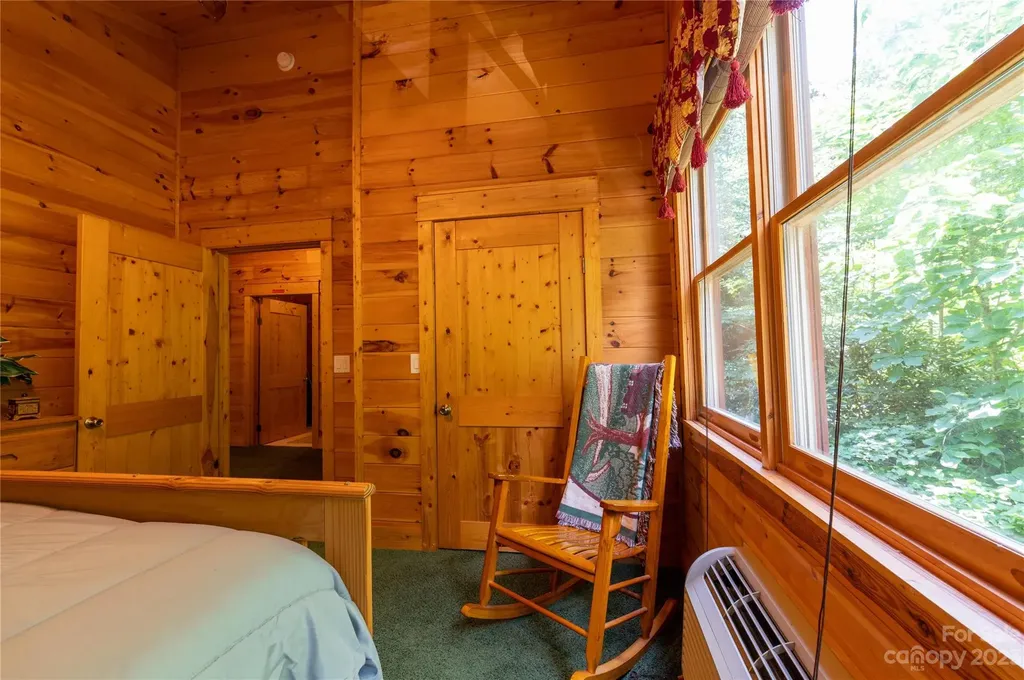 120 Brookwood Lane Burnsville NC 28714