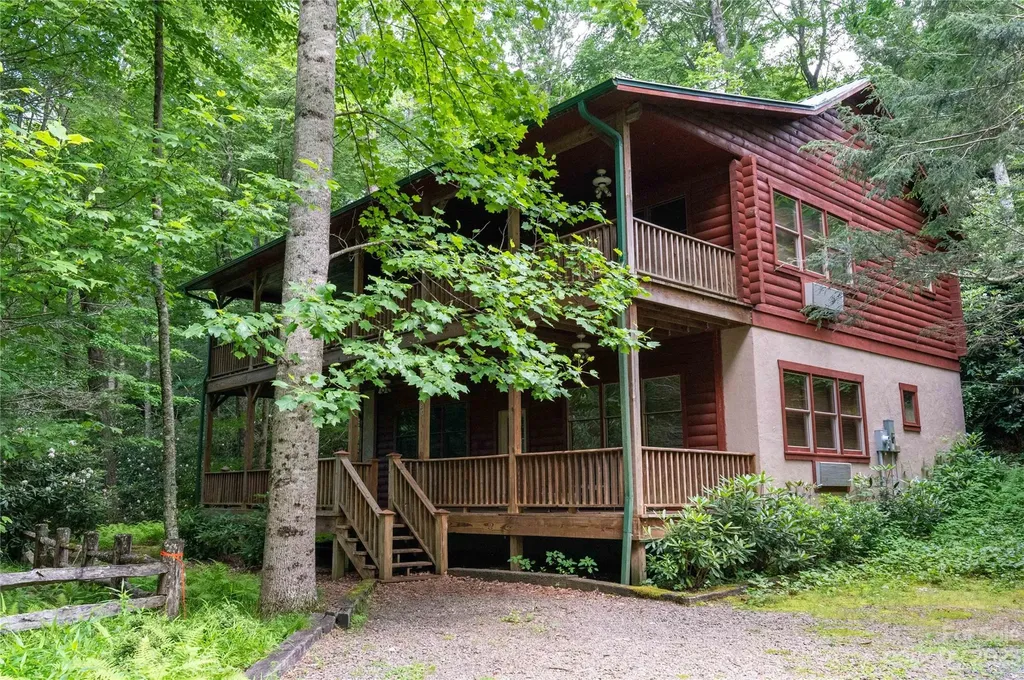 120 Brookwood Lane Burnsville NC 28714