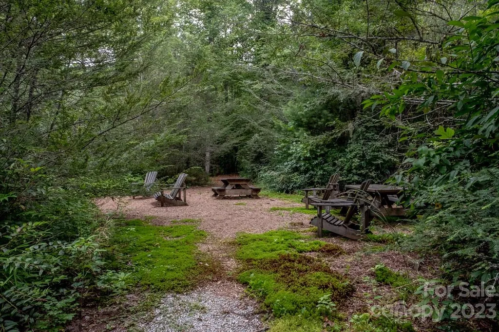 427 Quarry Road Lake Toxaway NC 28747