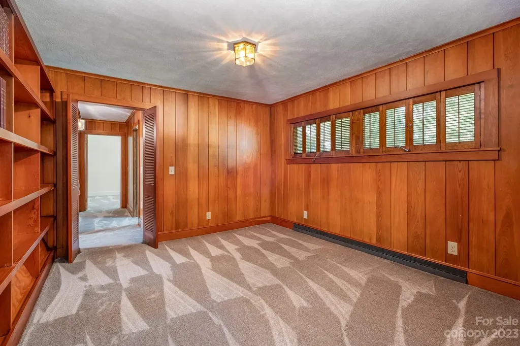 2756 Peachtree Road Statesville NC 28625