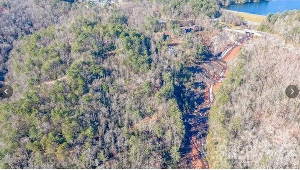 Lot #22 Toxaway Falls Drive Lake Toxaway NC 28747