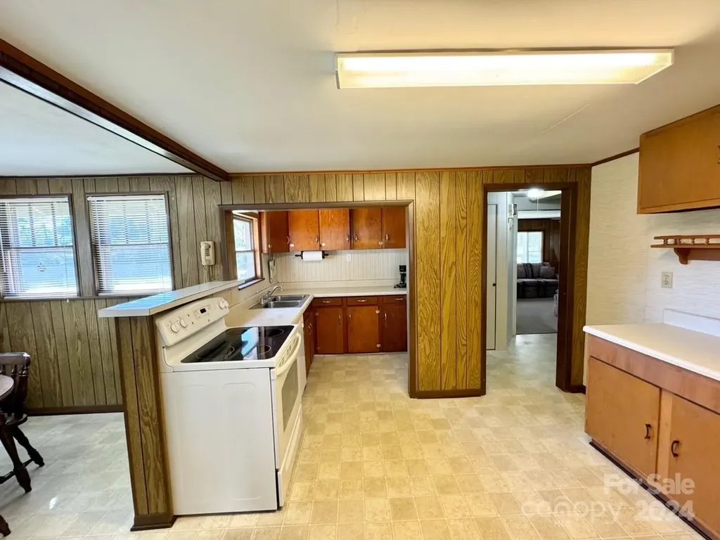 565 Neely Road Brevard NC 28712