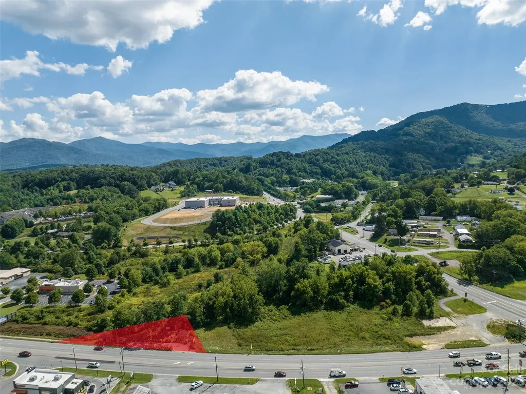 1207 Dellwood Road Waynesville NC 28786