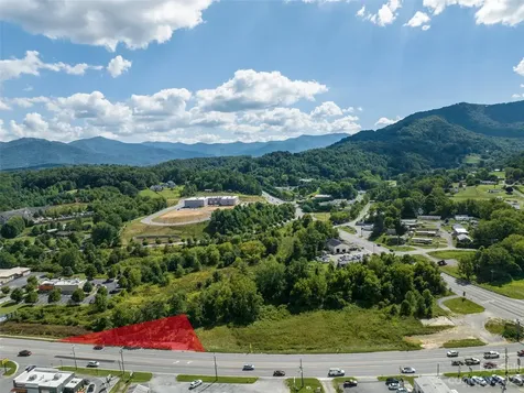 1207 Dellwood Road Waynesville NC 28786