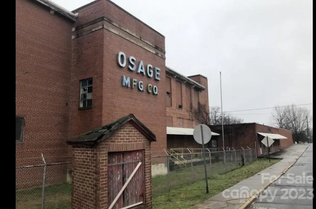 207 Virginia Avenue Bessemer City NC 28016