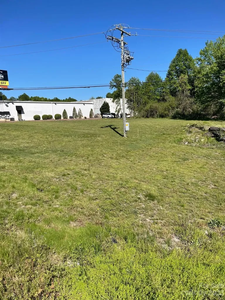 123 Francis Road Hendersonville NC 28792