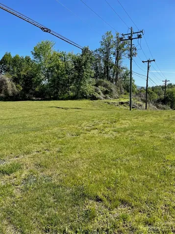 123 Francis Road Hendersonville NC 28792