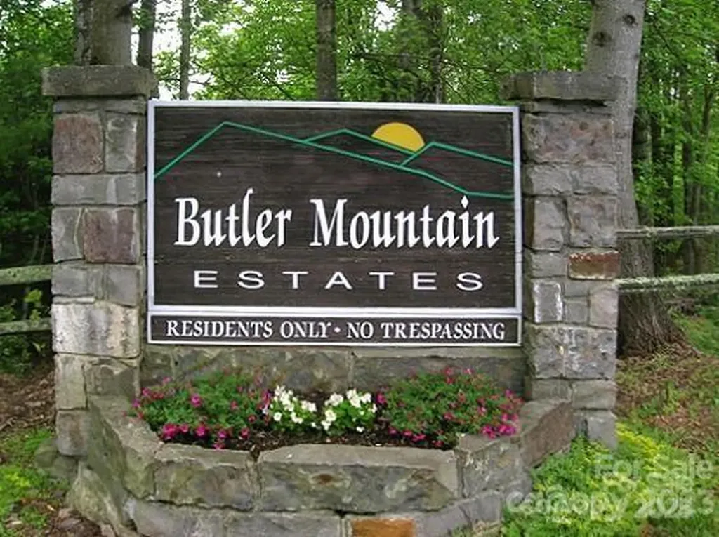 9999 Ebby Ridge Drive Fairview NC 28730