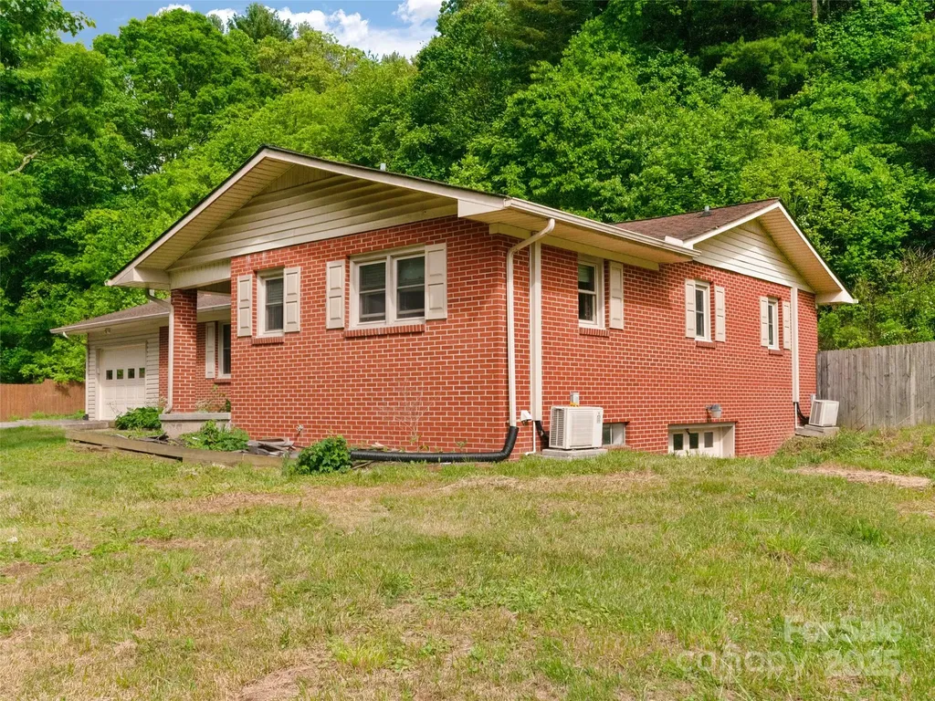 1460 Russ Avenue Waynesville NC 28786
