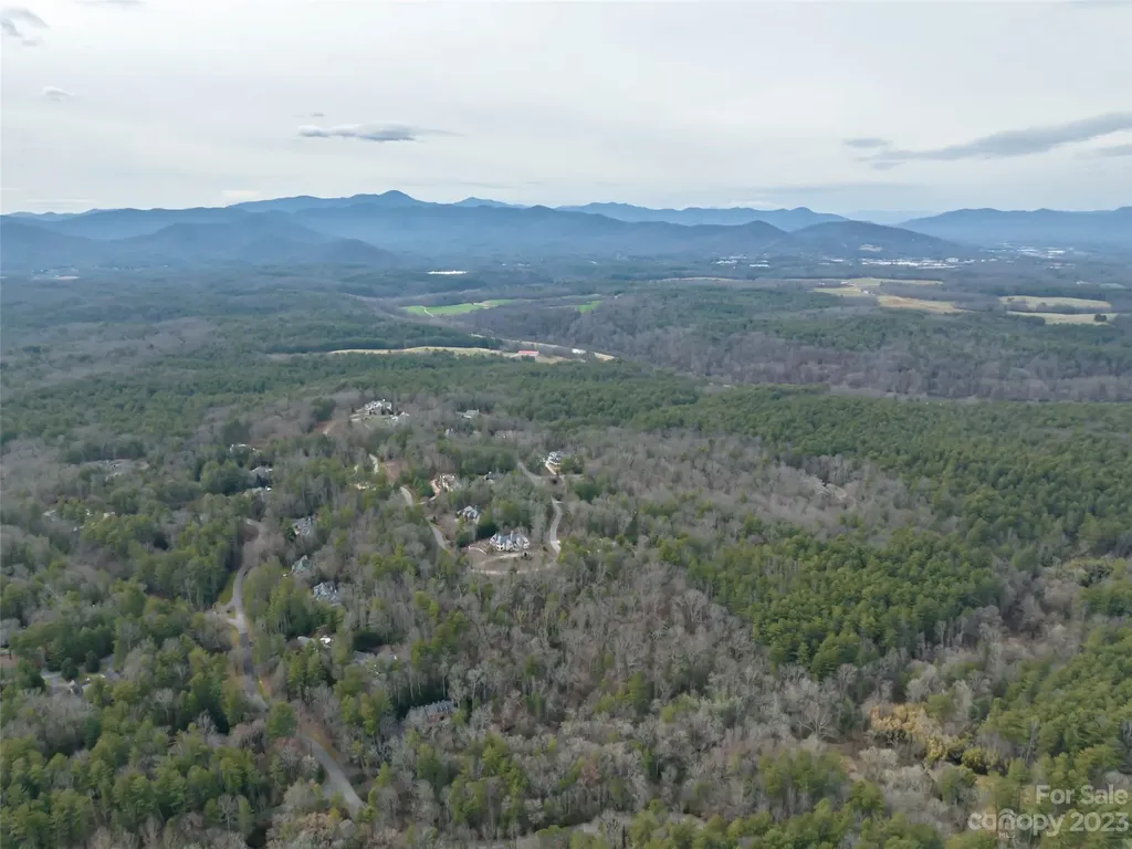 9999 Cedar Hill Drive Asheville NC 28803