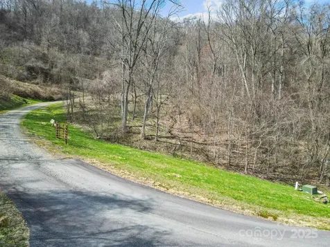 580 Freemont Drive Leicester NC 28748