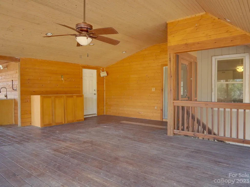 14 & 16 Rosebud Lane Hendersonville NC 28739