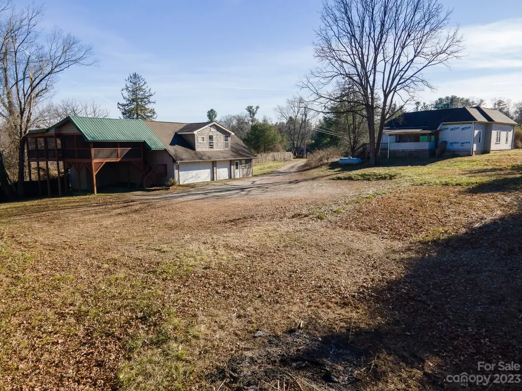 14 & 16 Rosebud Lane Hendersonville NC 28739