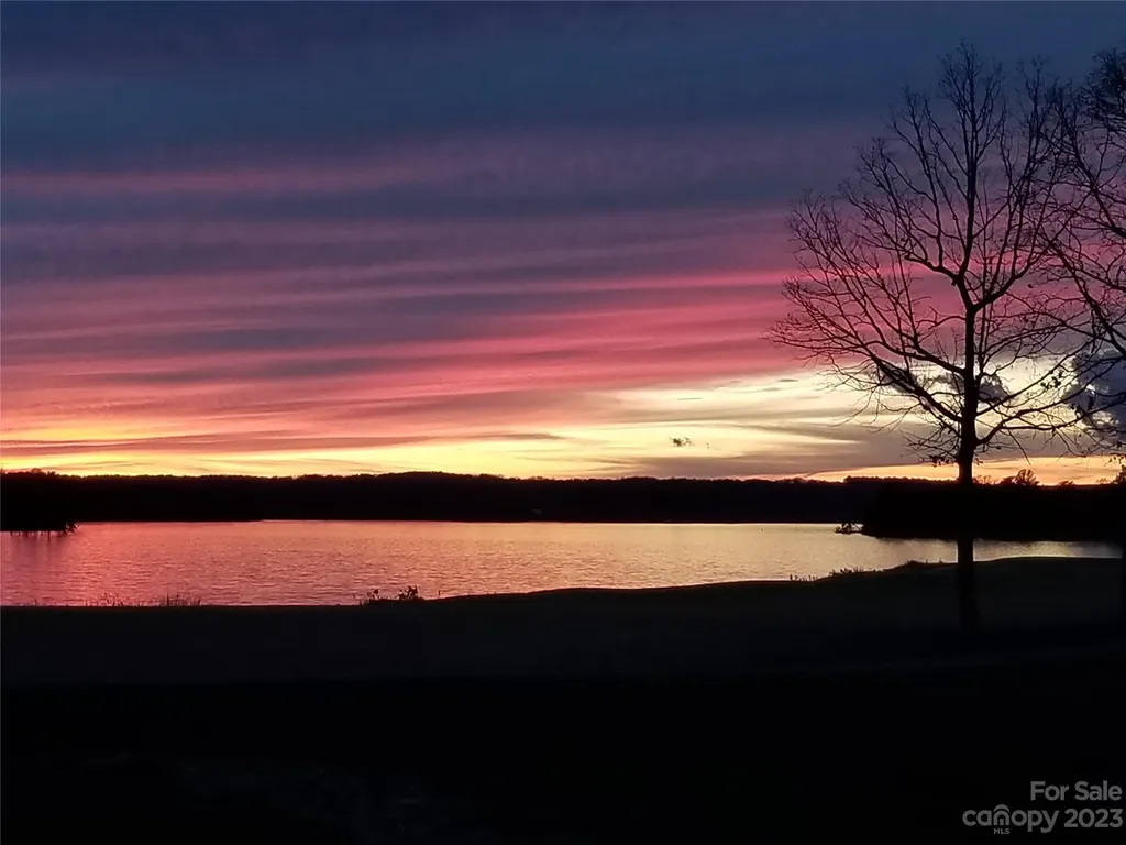 171 Yadkin Falls Badin Lake NC 28127