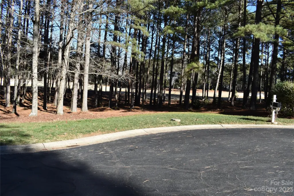 171 Yadkin Falls Badin Lake NC 28127