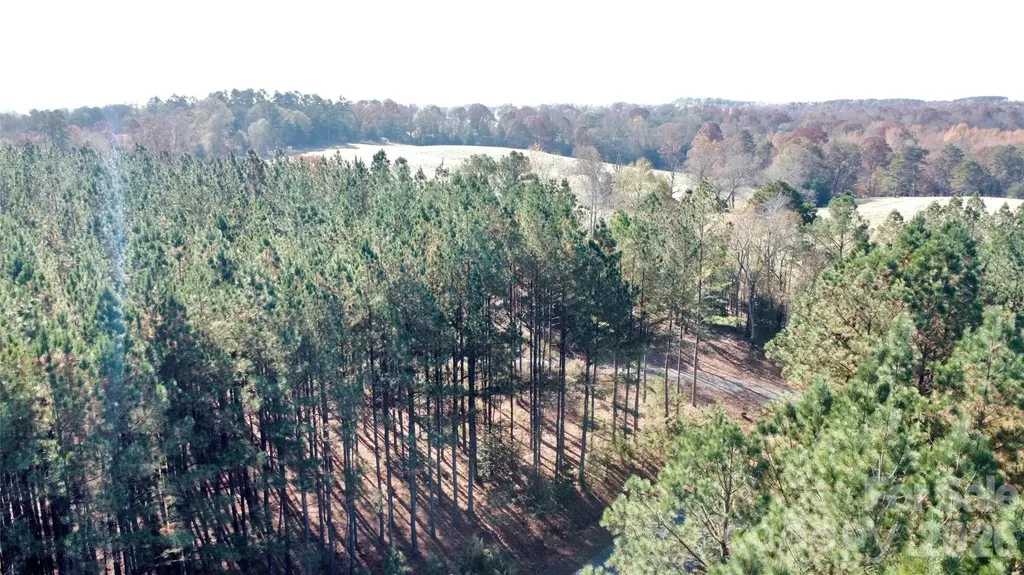 127 Whispering Pines Lane Mooresboro NC 28114
