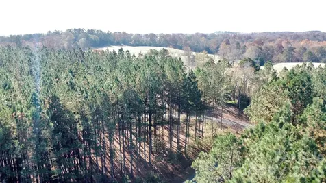 127 Whispering Pines Lane Mooresboro NC 28114