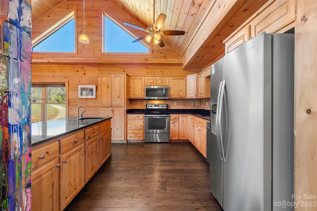 1642 Smith Waldrop Road Mill Spring NC 28756