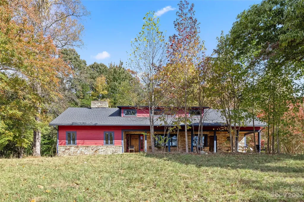 1642 Smith Waldrop Road Mill Spring NC 28756