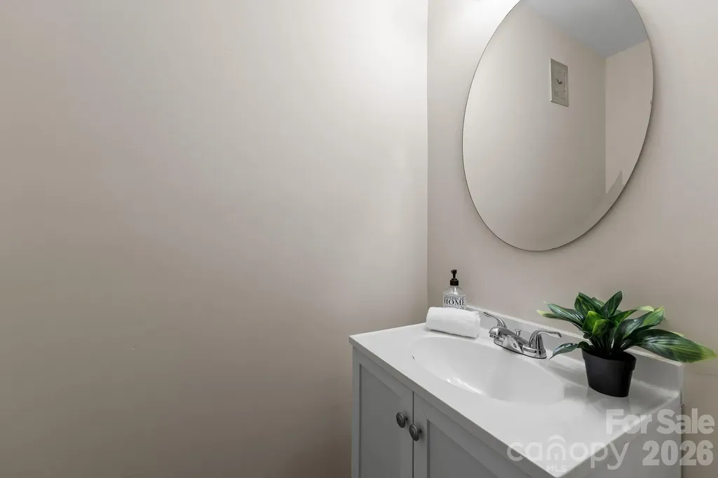 6435 Bridlewood Lane Charlotte NC 28215