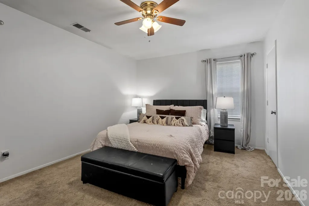 6435 Bridlewood Lane Charlotte NC 28215