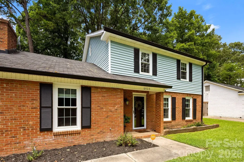 6435 Bridlewood Lane Charlotte NC 28215