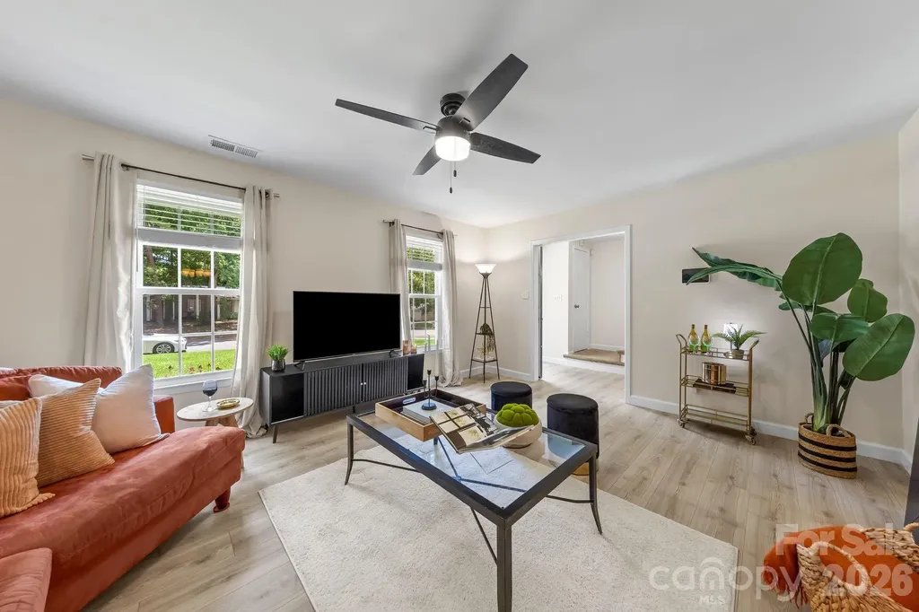 6435 Bridlewood Lane Charlotte NC 28215