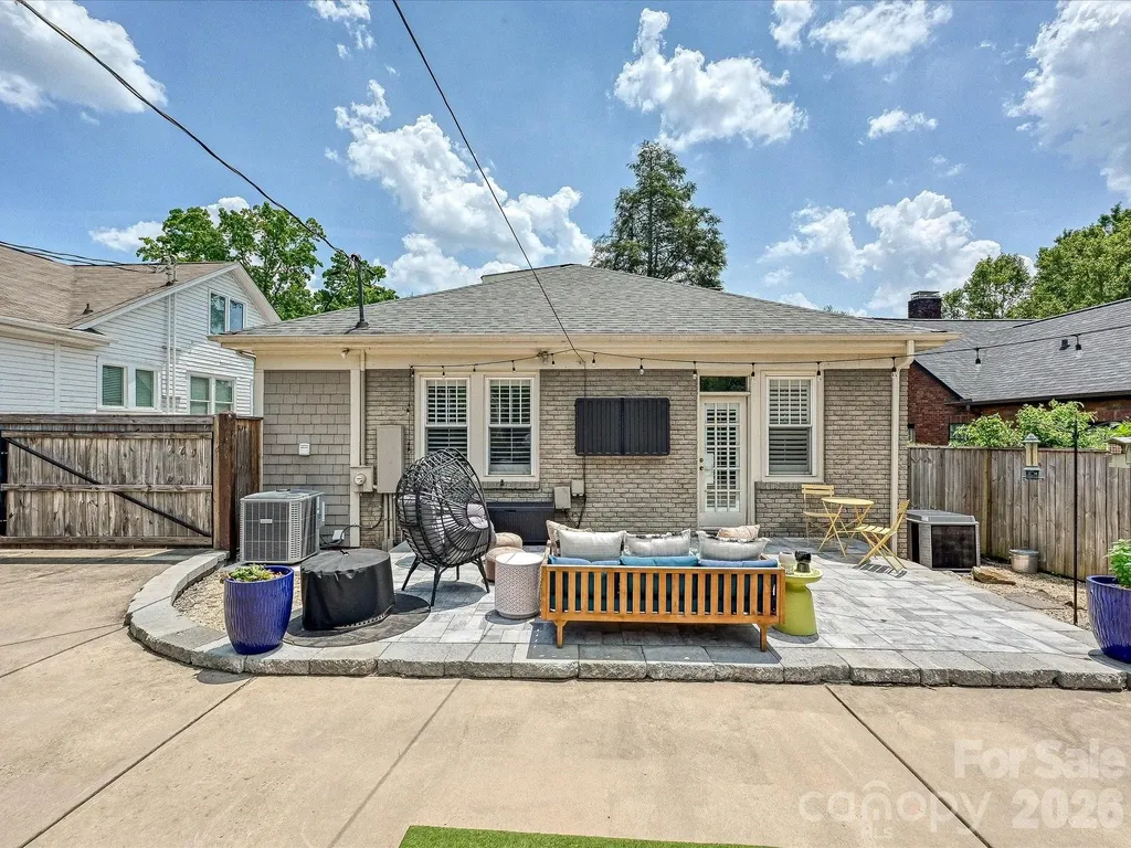 1822 Lombardy Circle Charlotte NC 28203