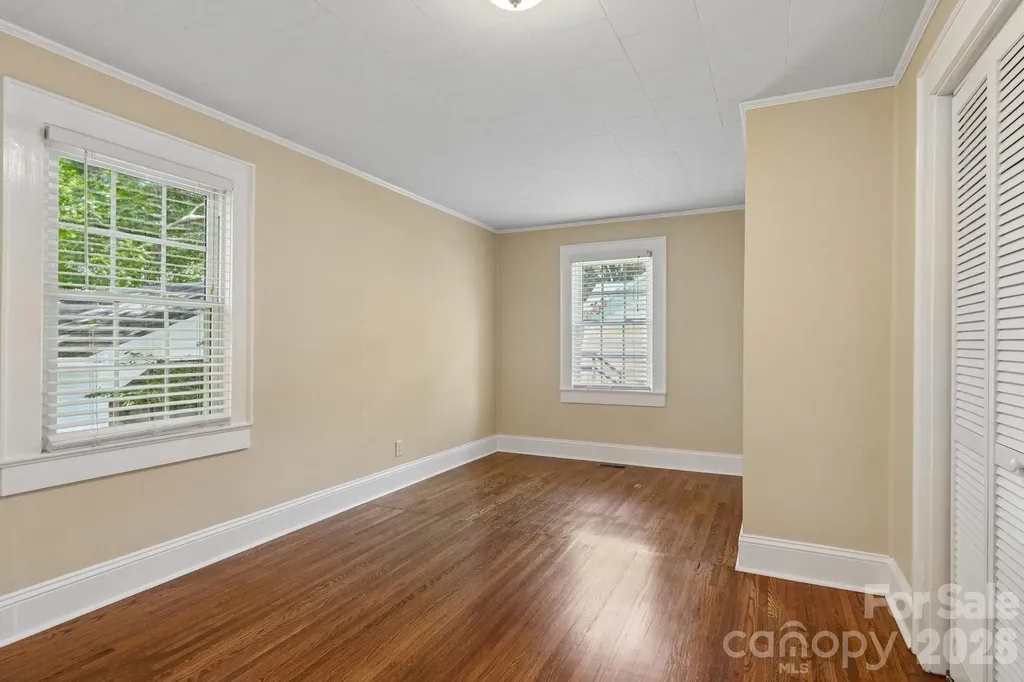 1135 13th Avenue Hickory NC 28601