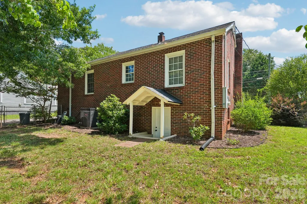 1135 13th Avenue Hickory NC 28601