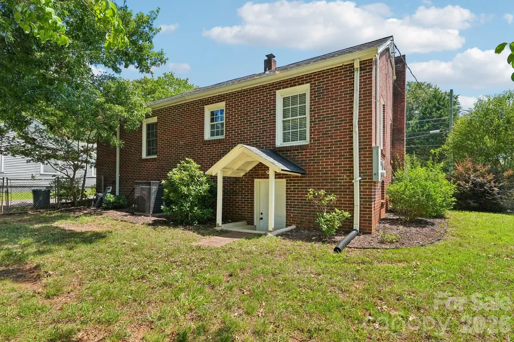 1135 13th Avenue Hickory NC 28601