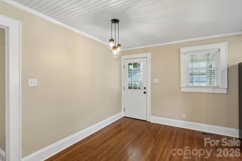1135 13th Avenue Hickory NC 28601